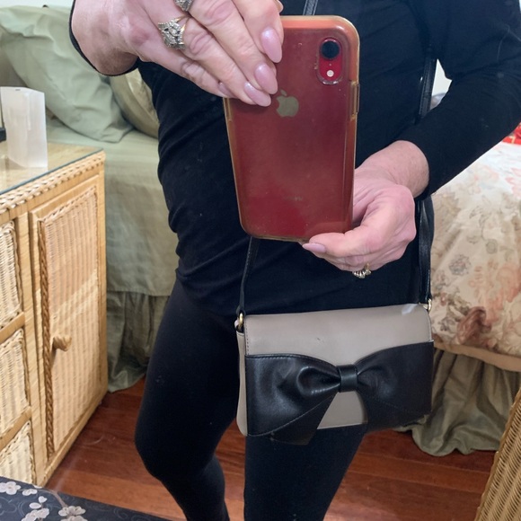 Kate Spade taupe handbag with large black bow! - Picture 2 of 6